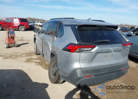 2020 Toyota Rav4 Le z USA, uszkodzony, nr VIN 2T3F1RFV0LC108554